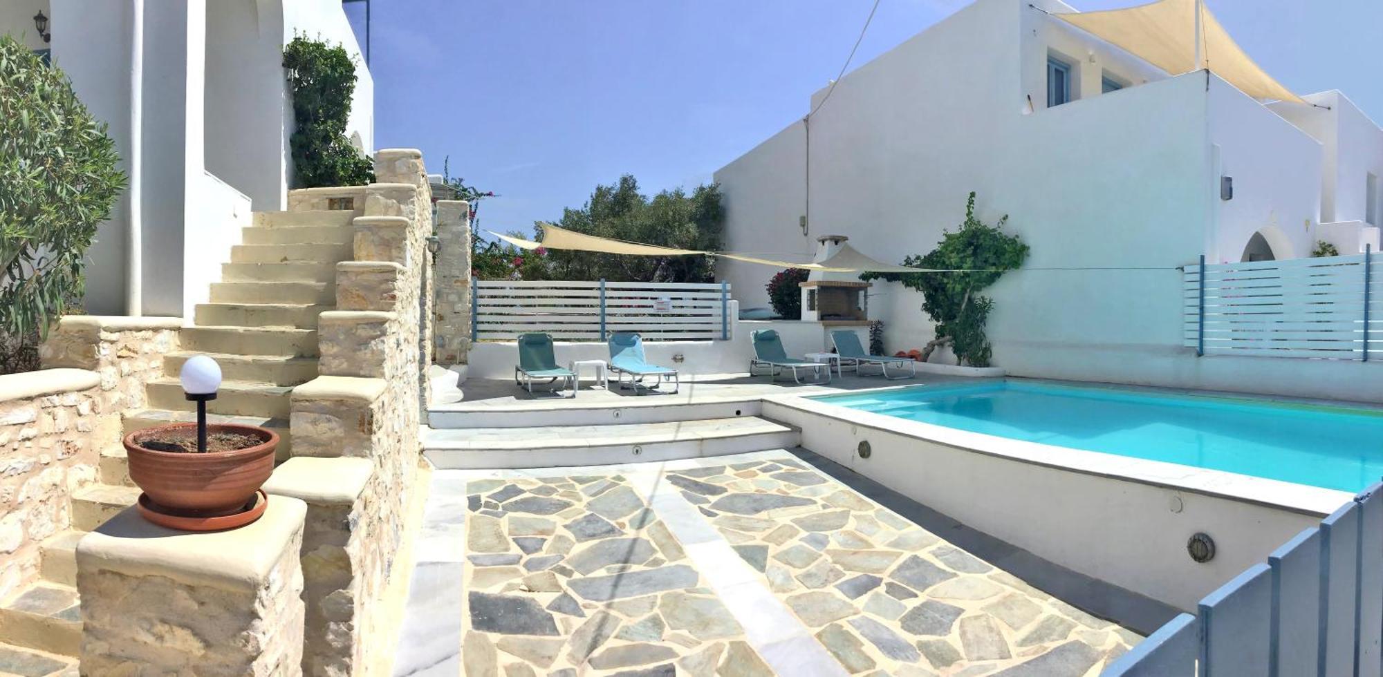 Villa Danae - Seaside Villa With Pool & Hot Tub Píszo Livádi Kültér fotó