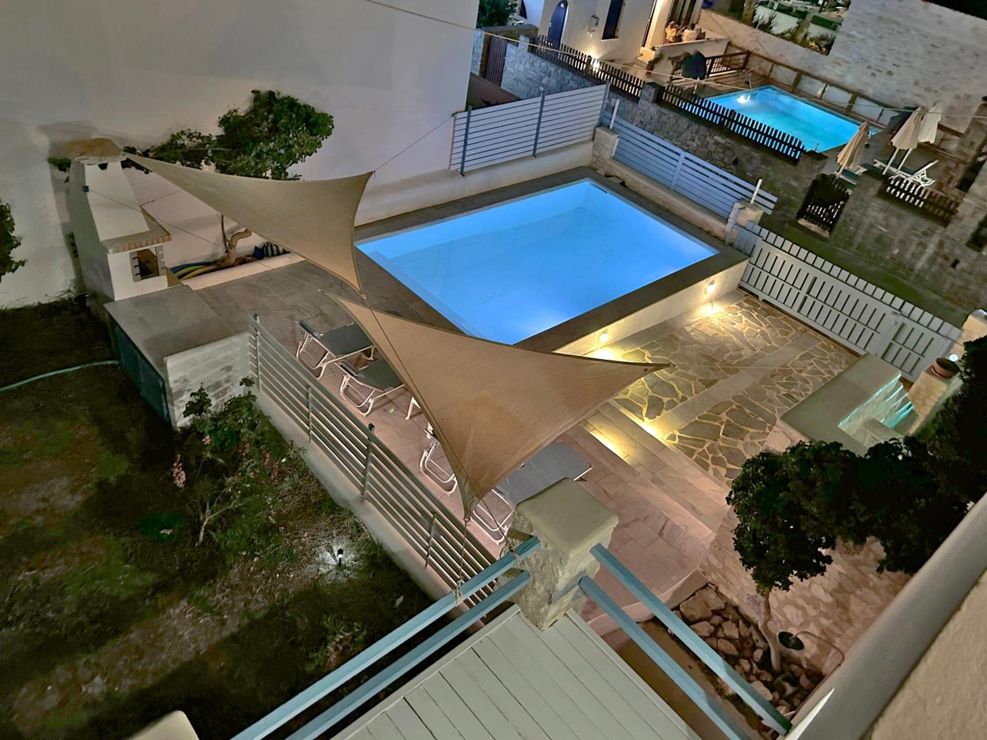 Villa Danae - Seaside Villa With Pool & Hot Tub Píszo Livádi Kültér fotó